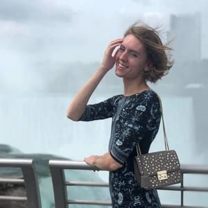 Meet your Posher, Ellié